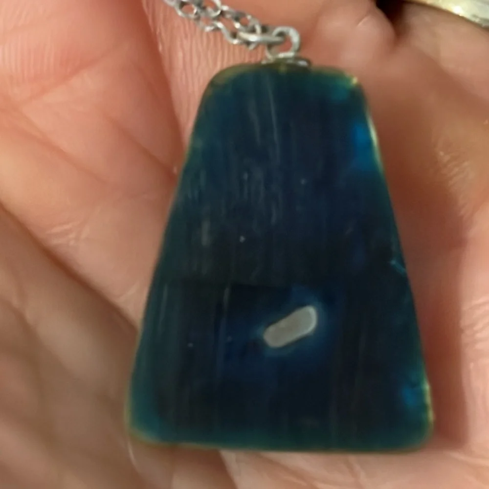 Vintage MCM Blue lucite pendant & sterling silver necklace chain 14”